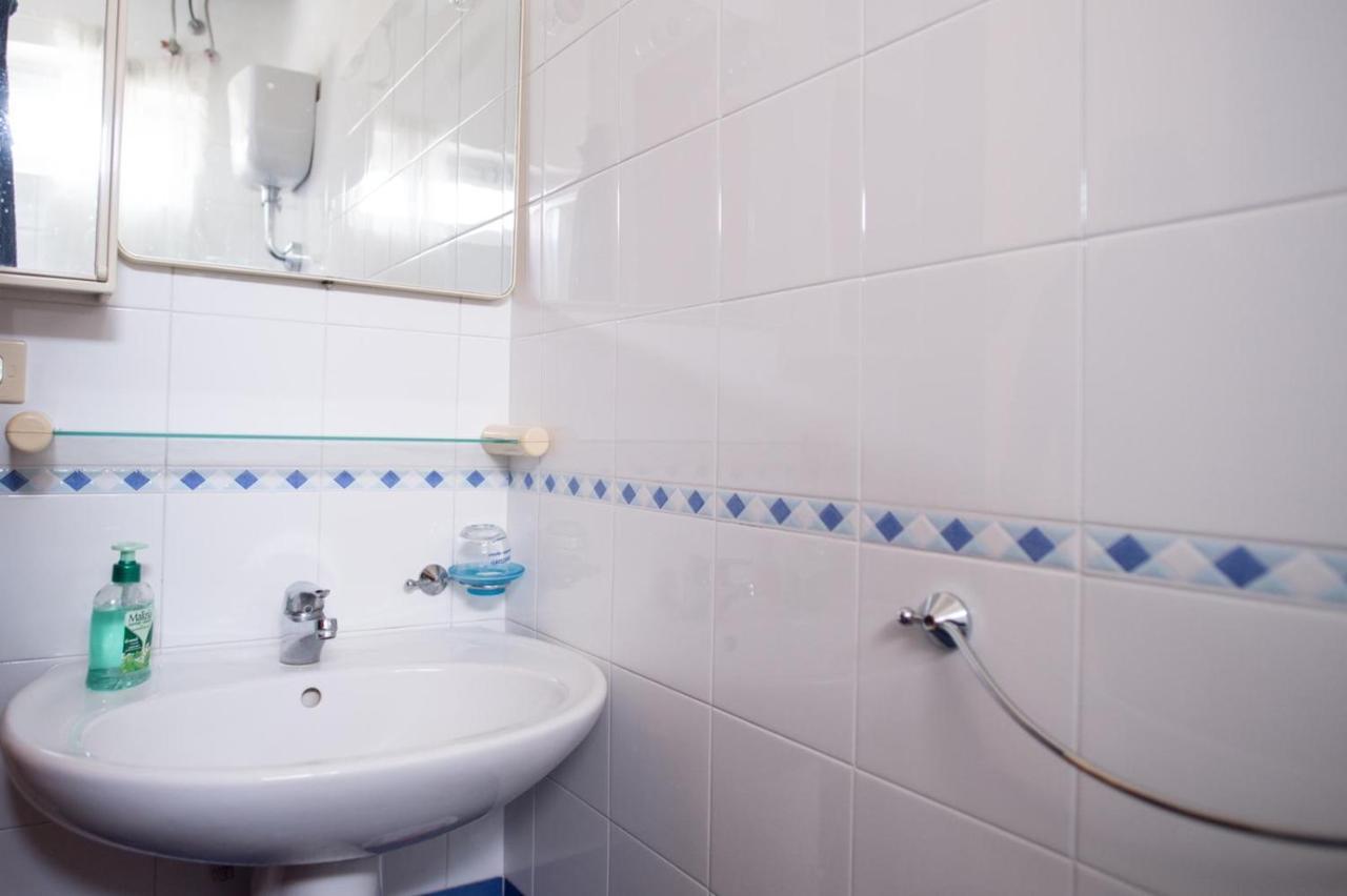 La Casa Gialla Vietri Esterno foto